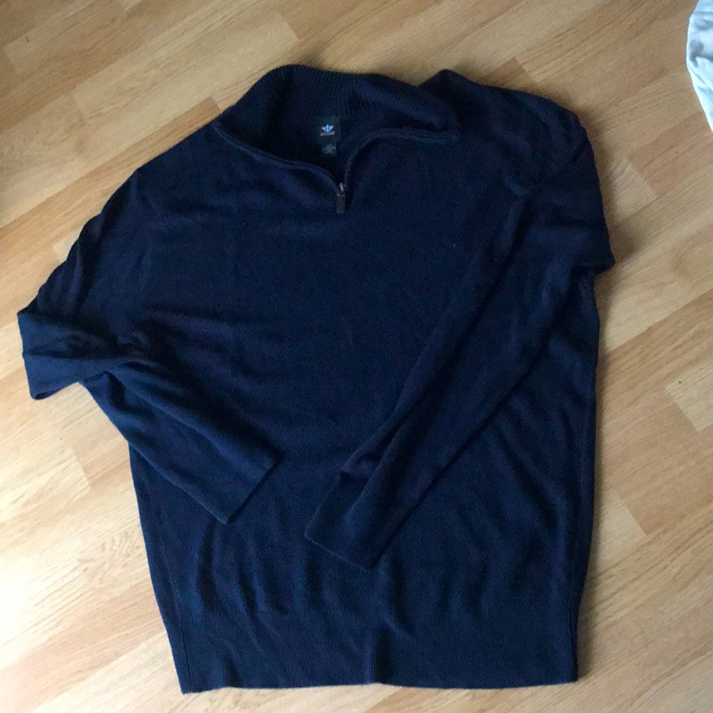 Soft men’s Dockers navy blue sweater size large